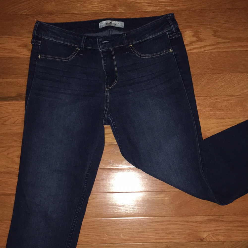 Hollister Dark Wash Skinny Jeans (Women's)